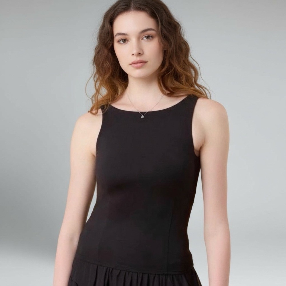 Blogilates Black Crisscross Back Tank Top Athletic Workout Athleisure Size Large
